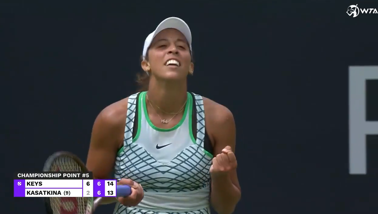 处于聚光灯 处于聚光灯