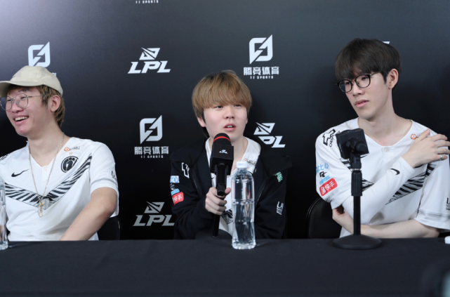 可被严肃评 可被严肃评